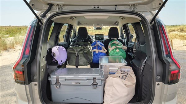 Dacia Jogger - 7 sjedišta pune veličine